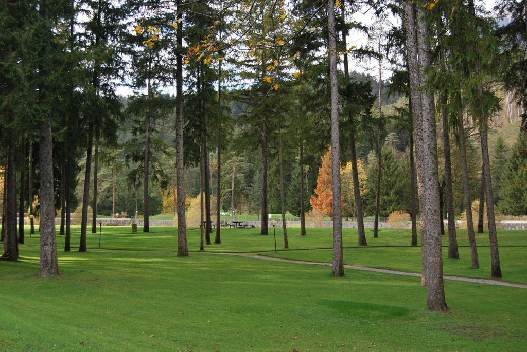 Appartamento Residenza Finestra sul Parco Comano Terme Esterno foto